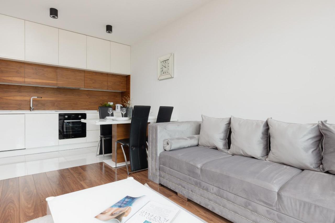 Glamorous Wilanow Apartment By Renters Warsawa Bagian luar foto
